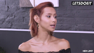 Veronica Leal totál bebaszva – Kemény dugás, ömlő punci, seggben is élvez!