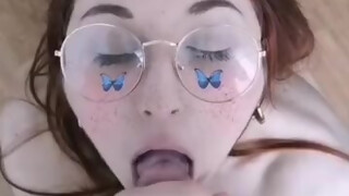 Kemény amatőr punci baszás, mély torok szopás, élvezés a végsőkig