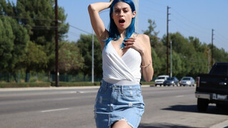 Mostohatesóm keményen basz a nyilvánosság előtt, miközben a puncija ömlik az élvezéstől