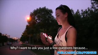 Fitness punci a kondiban – kemény baszás a gépek között a kuncsaft előtt