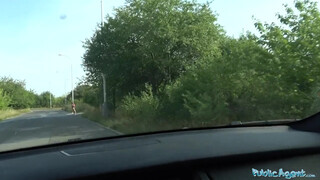 Stoppos punci a buszmegállóban – kemény baszás közterületen, nyögés és élvezés full HD