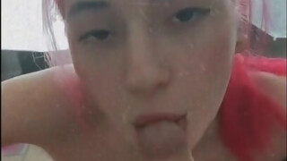 Emma baszik keményen a kamerába – nedves punci, mély seggdugás élvezésig