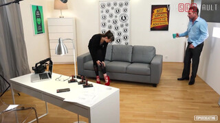 Luna Rival szőrös pinája – Kemény castingbaszás durva élvezéssel