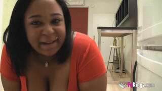 Kemény fekete punci seggbe dugva a szomszéd faszán élvezve baszás közben