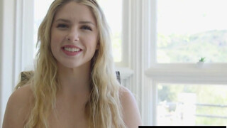 Szonda szőke ribi seggre baszás közben ordít a kemény dugástól – totál élvezés!