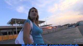 Szűz punci első kemény baszás közterületen – nyögés, sikítás, totális élvezés