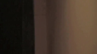 Hazudós szőke ribi baszás közben jön meg a vérése és mégis nyeli a kemény faszt végig