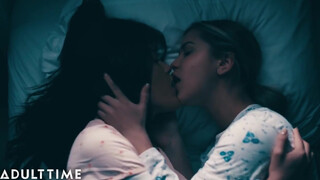 Mormon csajok titkos leszbifajta – nyalják szét a szent köntöst!