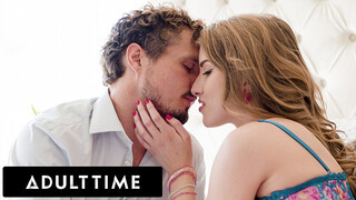 Octavia Red totál kiszolgáltatva – A pasi minden mocskos álmát beteljesíti