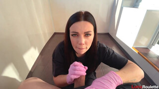 Diákcica latexben szopja ki durván a tanár faszát