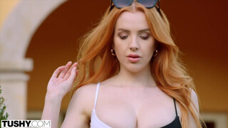 Scarlett kegyetlen mélyen – A segglyuk szétnyílik a fájdalmas élvezettől