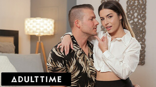 Dögös Chanel Camryn forró punciját alaposan megdolgozza imádott szeretője