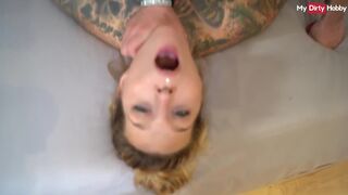 Vad német amatőr milf élvezi a hatalmas farkakat mélyen