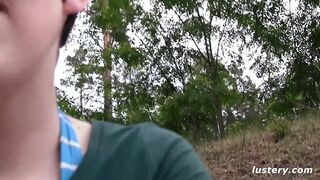 Fahez kötve vágykeltően szívatja a farkát