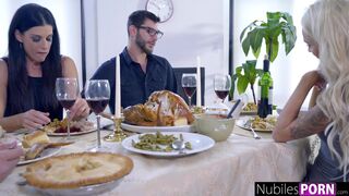 Hálás köszönet a mostohaanya duzzadt melleiért és csábító nedves puncijaiért