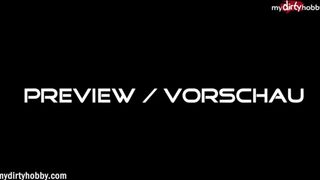 Szőke tini csaj sztrapkóban ugrál a kemény farkon szabadtéri castingon