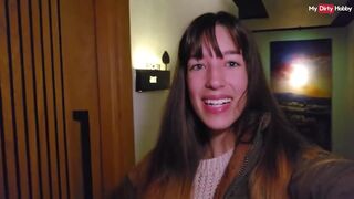 Német tini mostohalány élvezi apuci kemény farkát a zuhany alatt