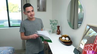 Legjobb barátnők Liz Jordan és Maya Woulfe csábítják a mostohatestvért egy vad, kizárólagos hármasra