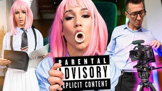 Webkamerás szépségből vad pornósztár: Charlie Dean tartozásaiért