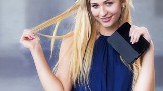 Tracy Lindsay szőke vonzereje lángoló, érzéki csábításban