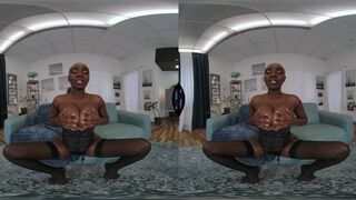 Zaawaadi lüktető puncija VR-ben, szexi fehérneműben forró maszturbálás