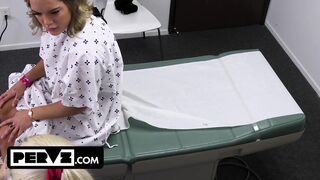 Mimi Monet nagy seggű csábító a nagy farkú orvosnál a rendelőben