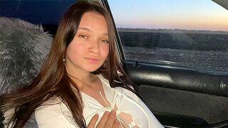 A legjobb barátom csajja ötvenért szopta ki a farkam az autóban, milyen forró!