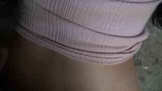 Egy 19 éves arab tini forró seggét hódítja meg egy marseille-i elővárosban