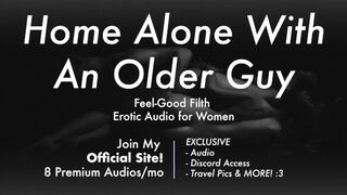 Dicsérő szex: egy tapasztalt idősebb férfi gondoskodik a jó kislányáról lázas egyesüléssel