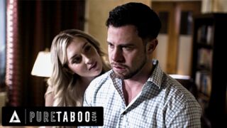 Szexfüggő Szőke Csábítja Meg a Törékeny Tanácsadót Sötét Titkaival a Pure Taboo Új Videójában
