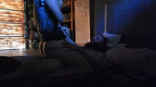 Reggeli forró dugás vörös amatőr csajjal