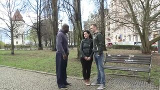 Édes feleségemnek hatalmas fekete meglepetés – izgató cuckold élmény a SzexiPárosnál